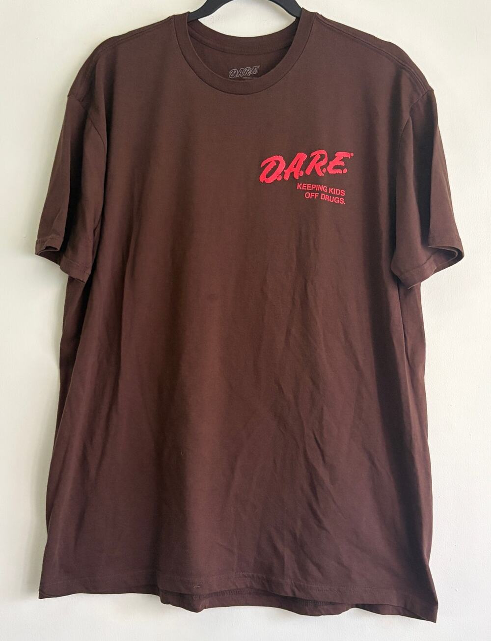 DARE T Shirt XL Brown Pink Daren the Lion Graphic Keeping Kids Off Drugs Tee